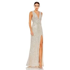 NWT IEENA for Mac Duggal 26598 Sequin Maxi Gown Nude Sz 4 Stunning Waist Slit